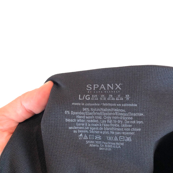 Spanx Look At Me Now Seamless Ankle Crop Leggings In Black Size Large - Picture 7 of 8